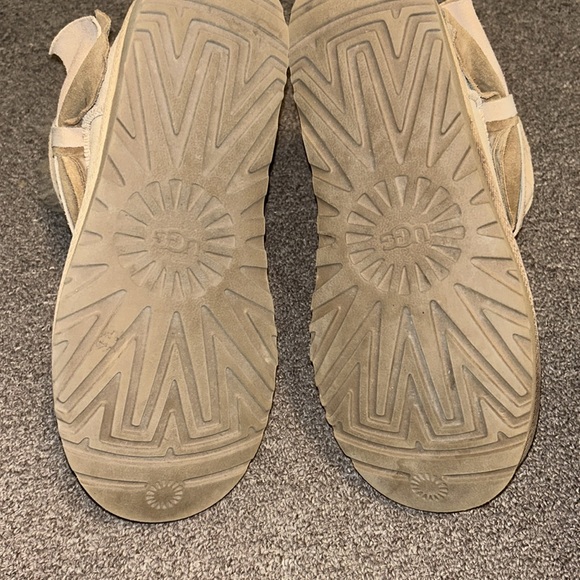 Ugg Classic Mini Two Tone Bow Suede Boots 9 US - Picture 7 of 10